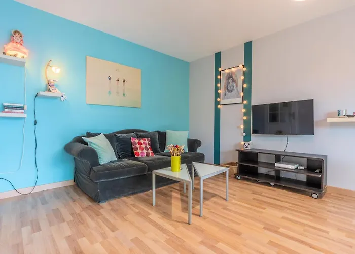 Calm Flat Ideally Located In Old + Parking! 아파트 릴